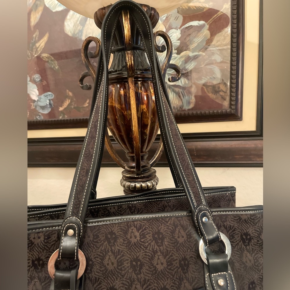 Anne Klein - Picture 7 of 16